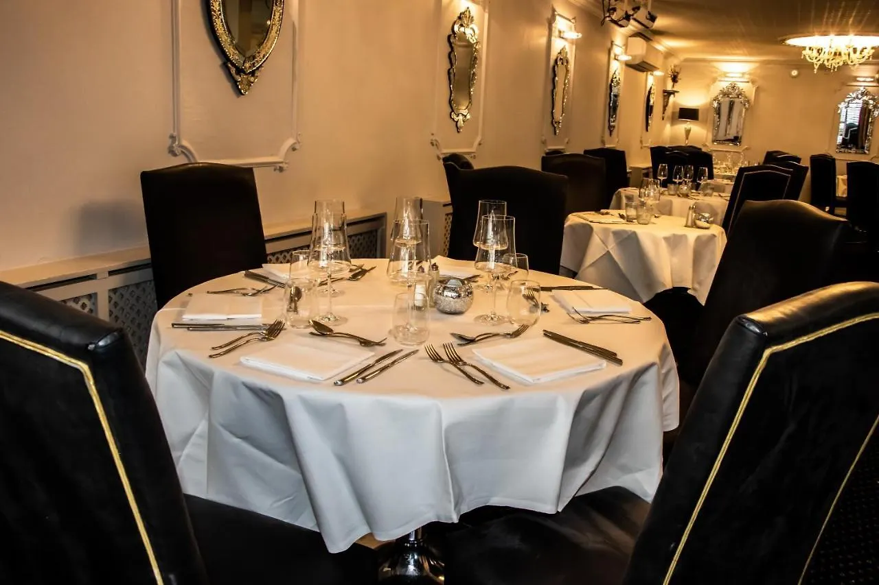 *****  The Lord Bute Hotel Highcliffe United Kingdom